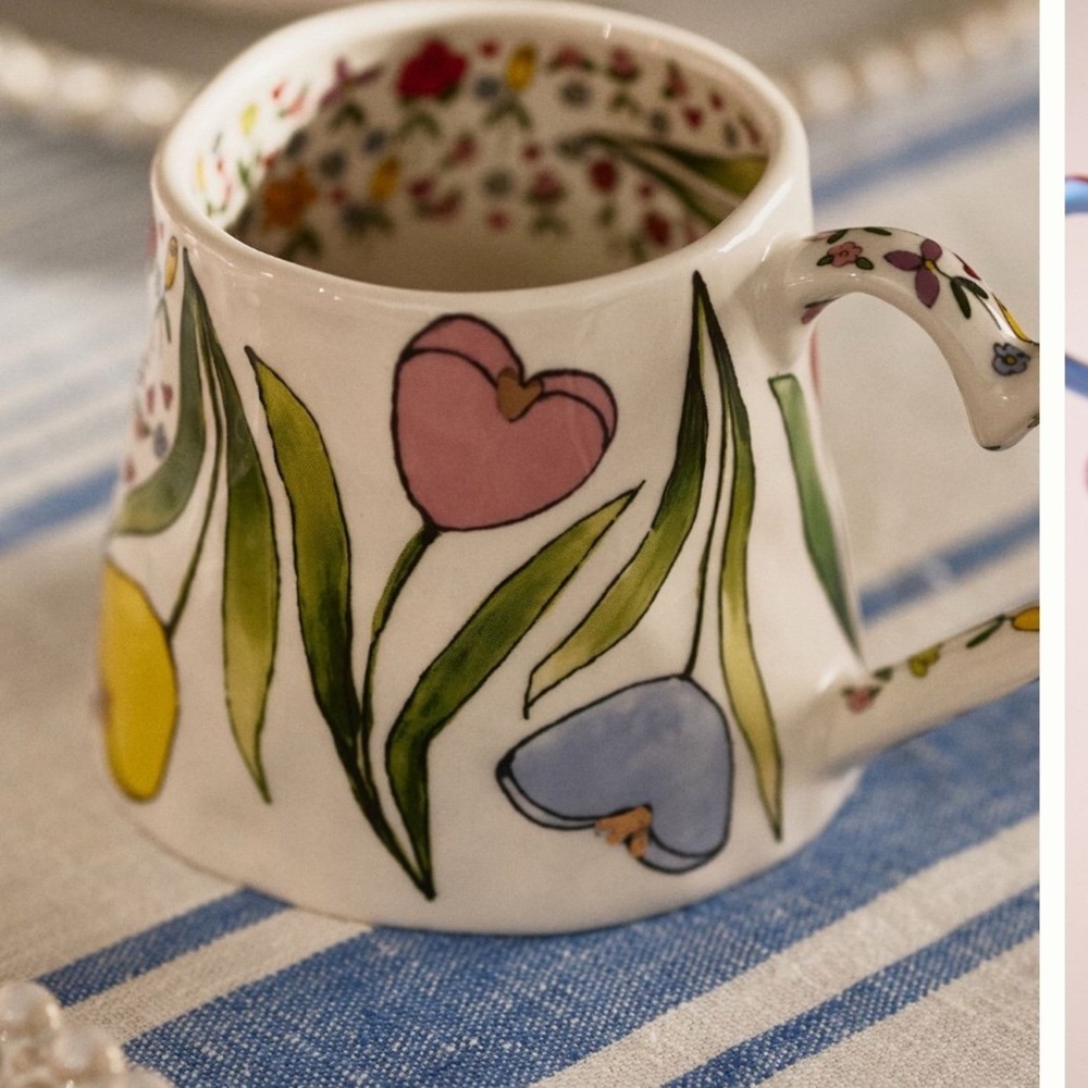 Mud fairy blooming hearts mug NWT
